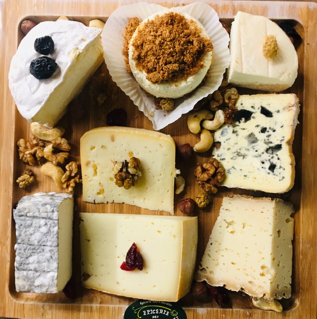plateau de fromages 7-8 pers. (8 ou 9 fromages-1300g)
